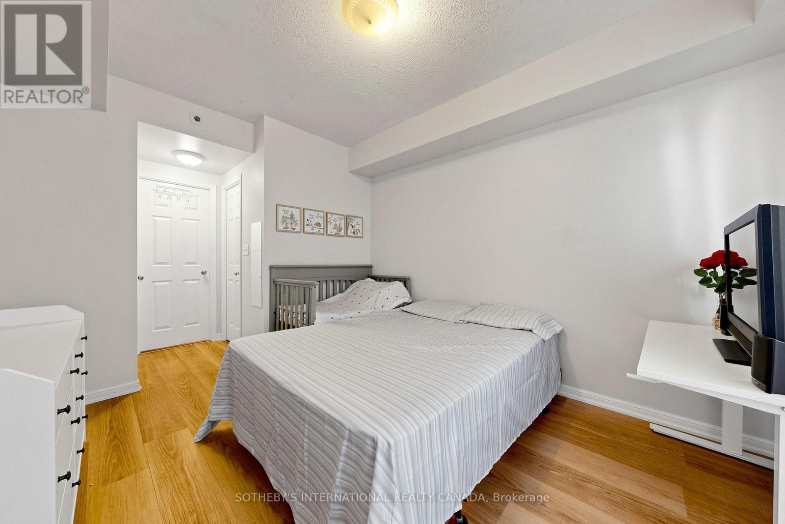 2012 - 3035 Finch Avenue W Property Photo 14