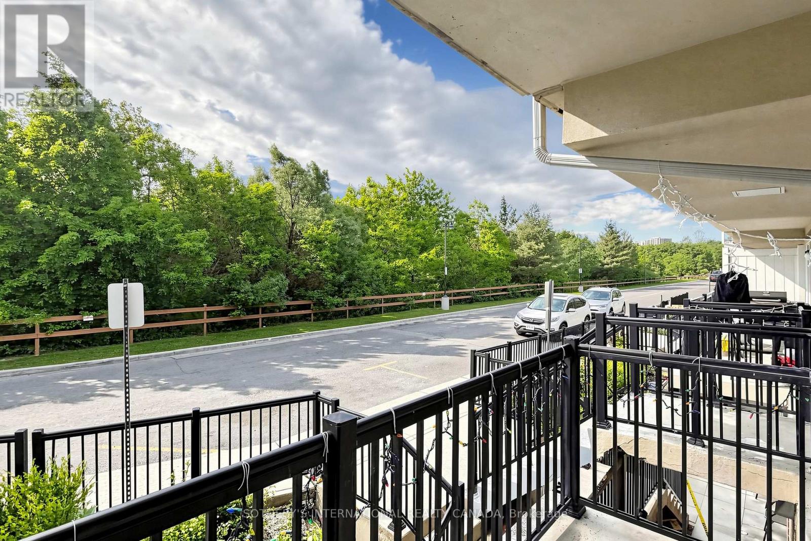 2012 - 3035 Finch Avenue W Property Photo 21
