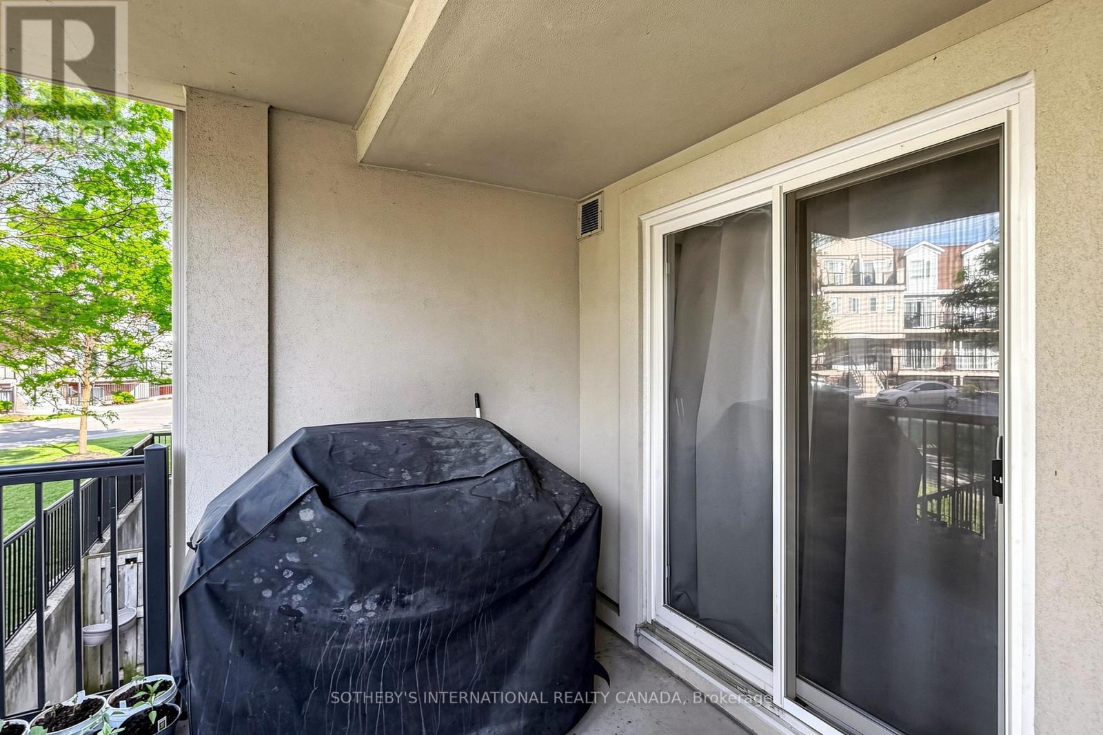 2012 - 3035 Finch Avenue W Property Photo 27