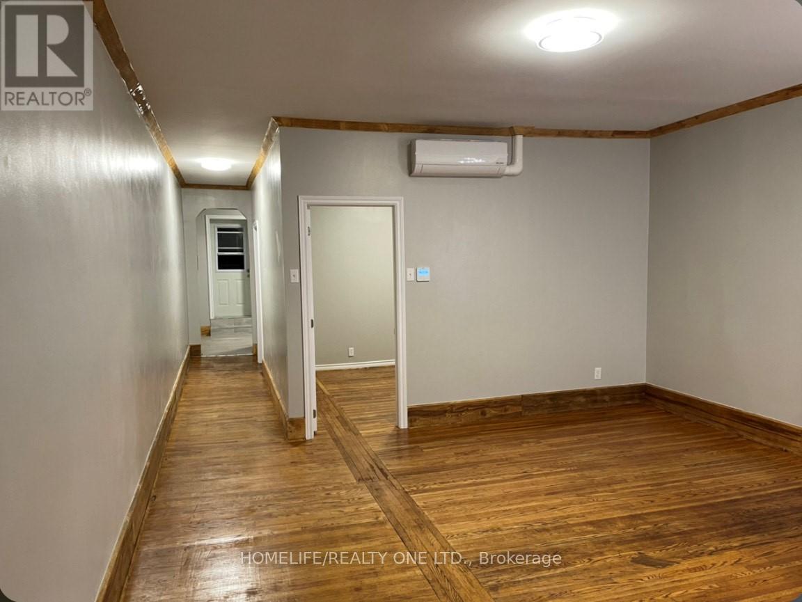 1600 Queen Street W Property Photo 27