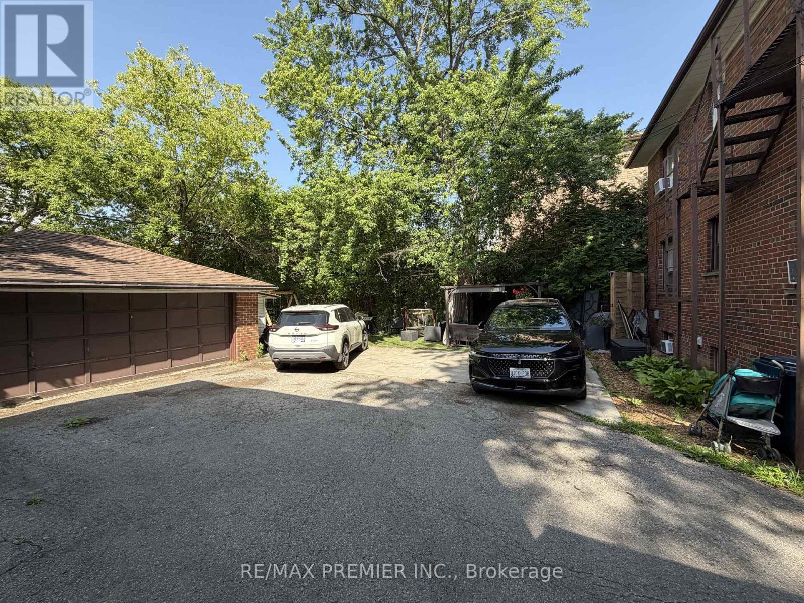 58 Forty-first Street Property Photo 3