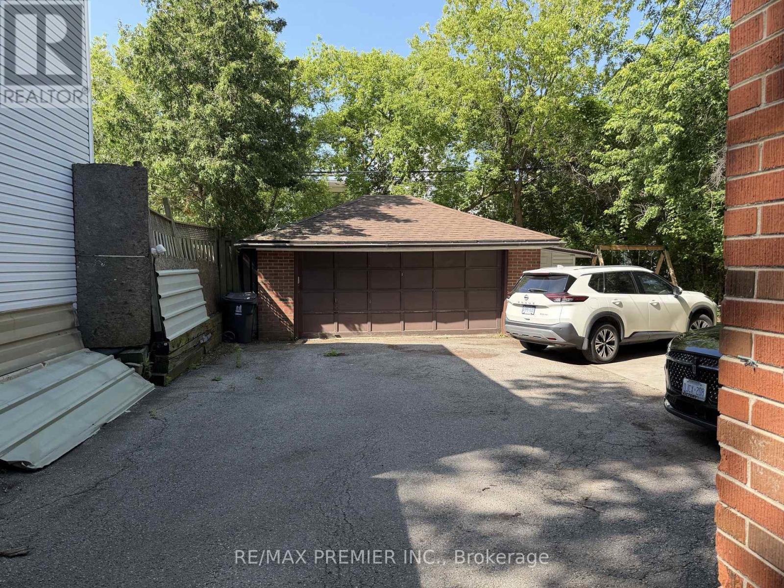 58 Forty-first Street Property Photo 4