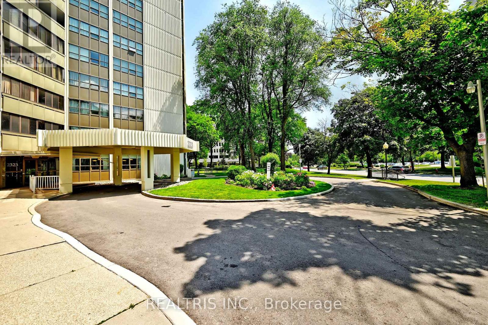 807 - 2323 Confederation Parkway Property Photo 5