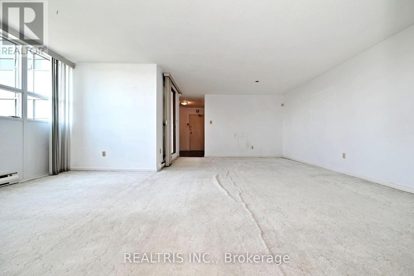 807 - 2323 Confederation Parkway Property Photo 16