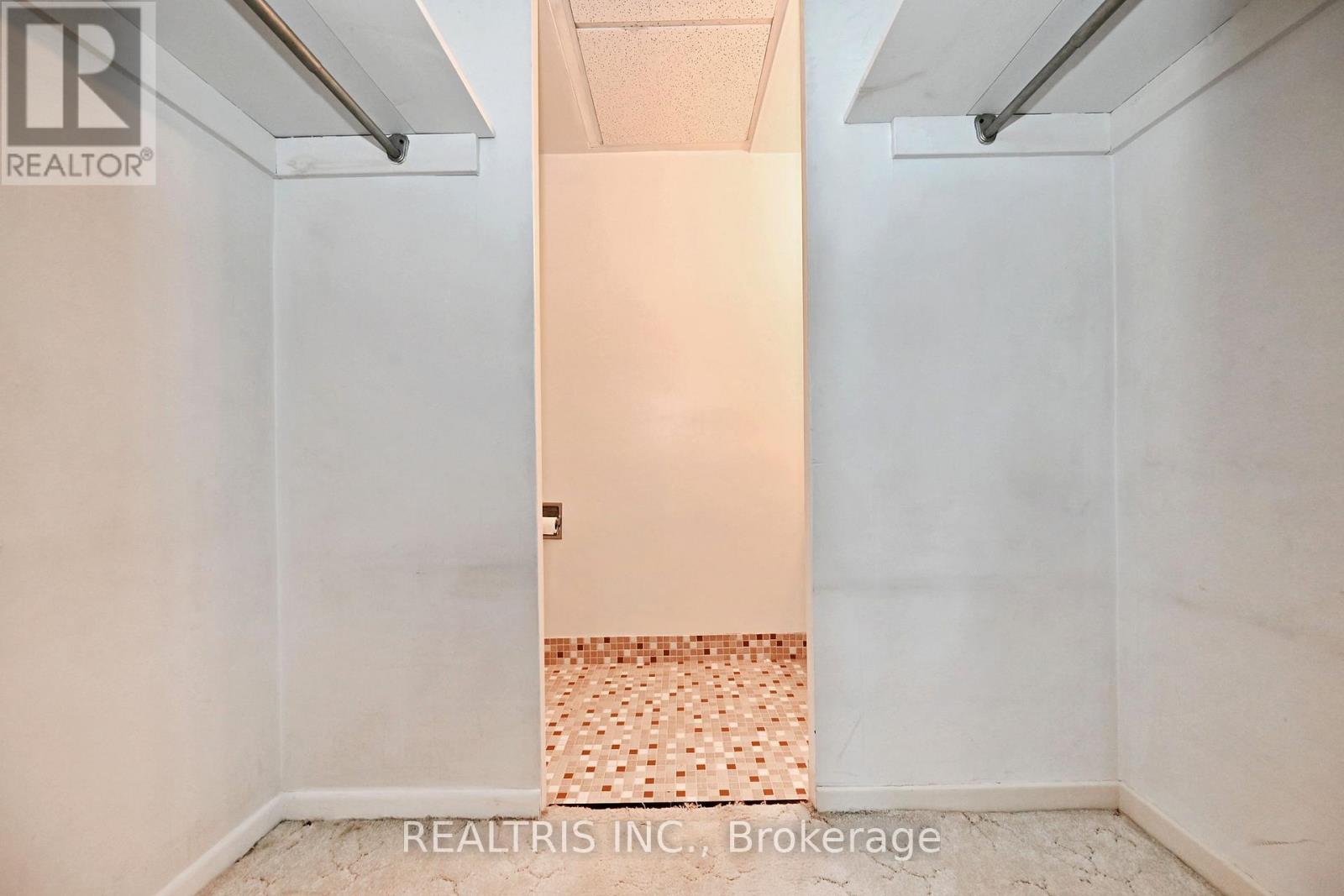 807 - 2323 Confederation Parkway Property Photo 34