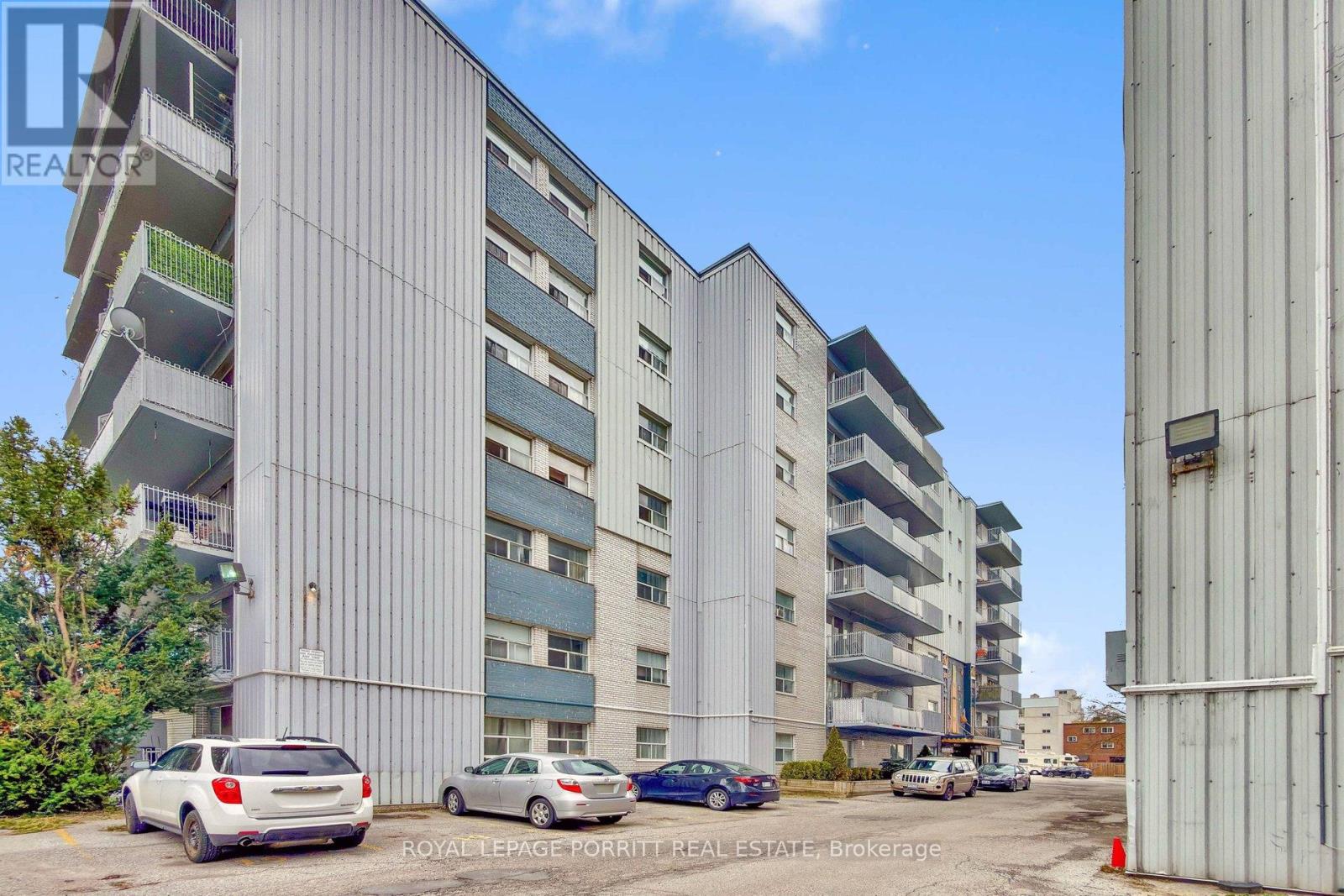 39 - 2 SUPERIOR AVENUE