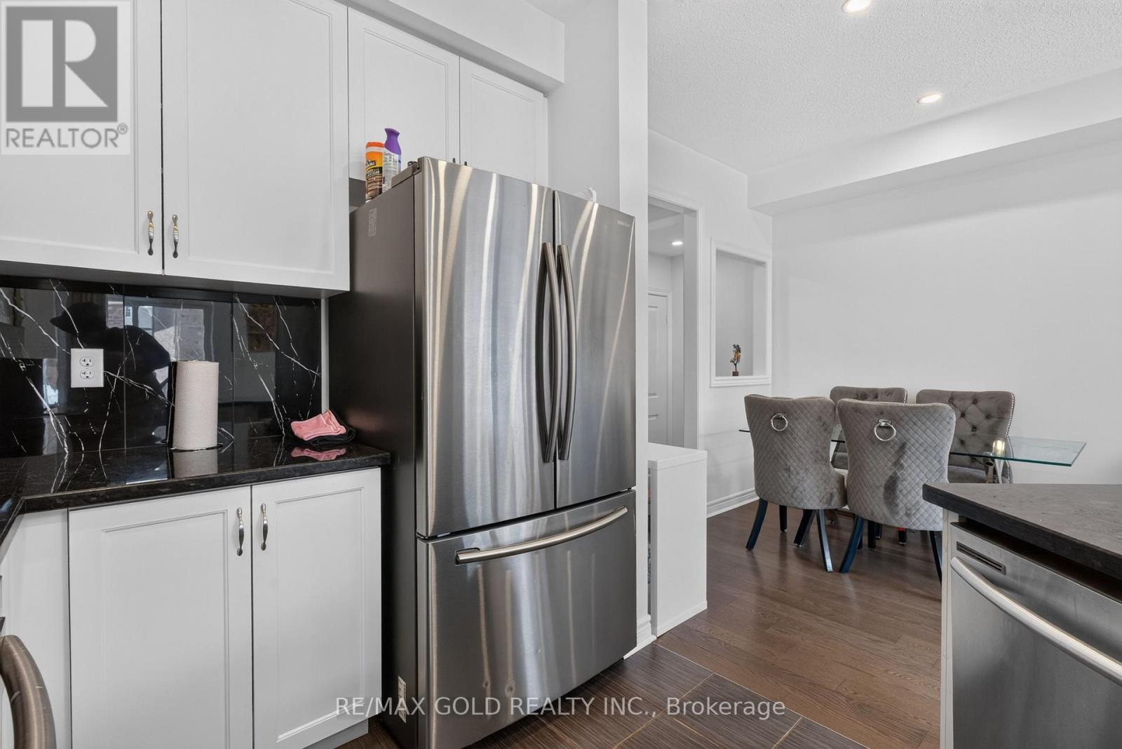 29 Rangemore Road E Property Photo 17