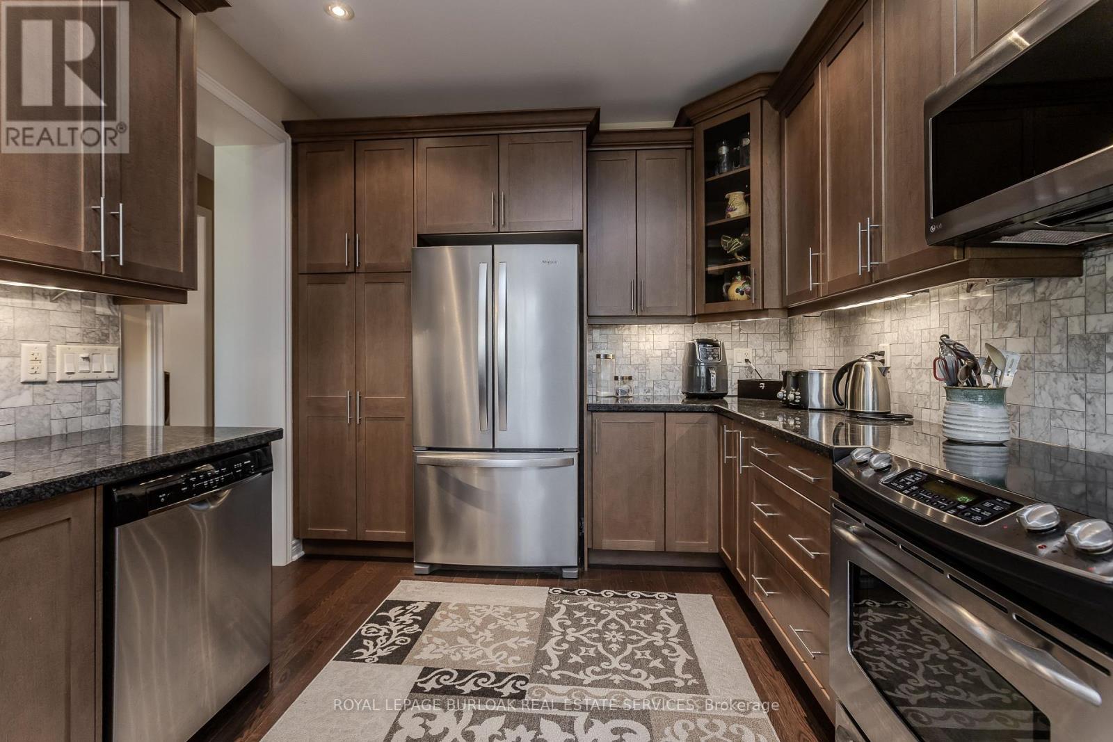 2330 Valleyridge Drive Property Photo 10