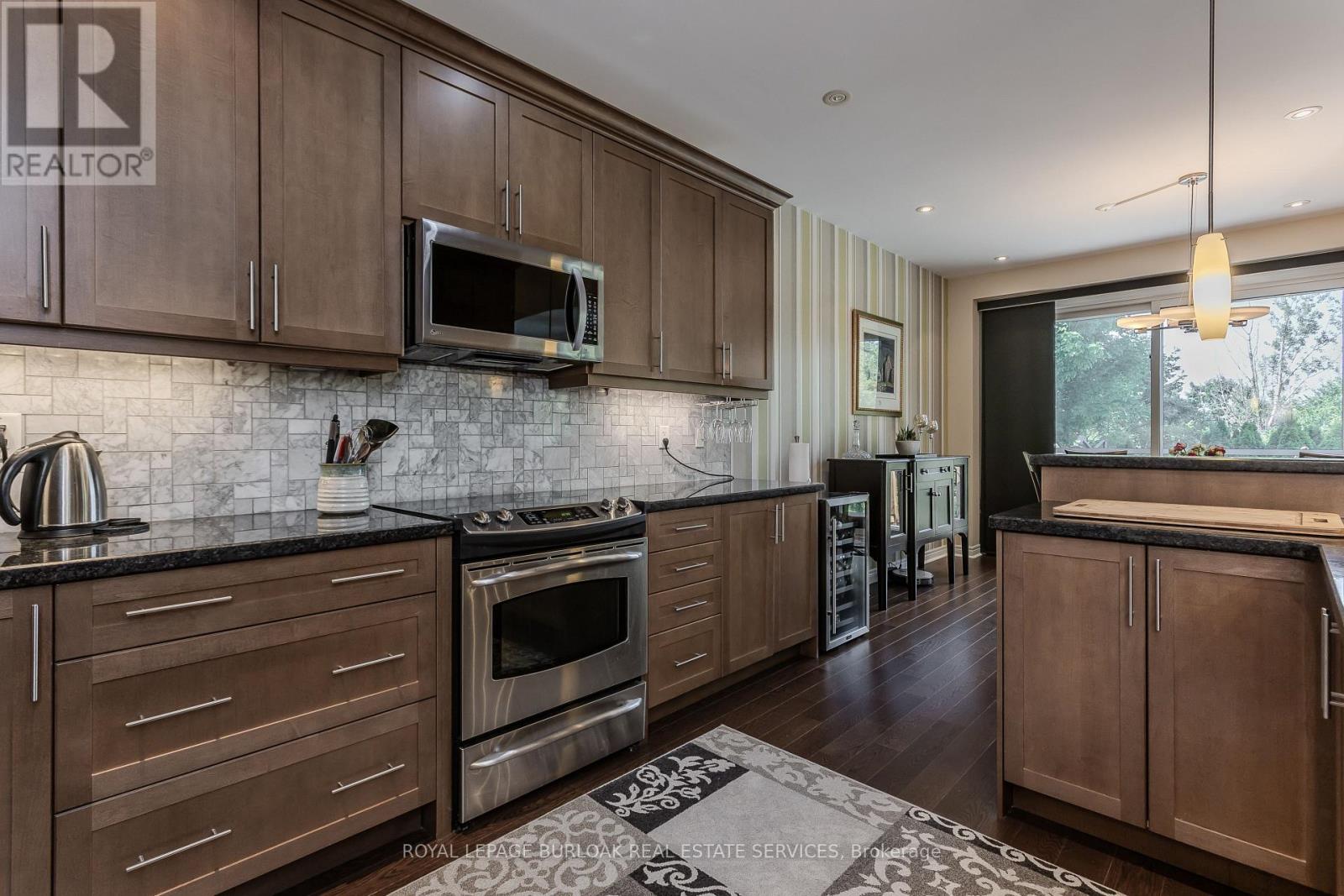 2330 Valleyridge Drive Property Photo 11