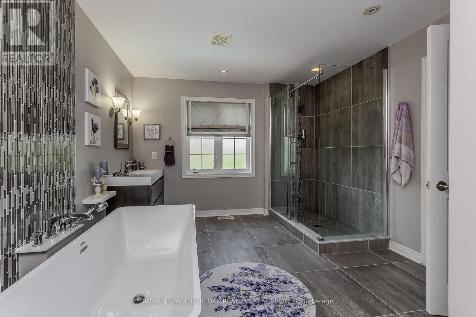 2330 Valleyridge Drive Property Photo 24