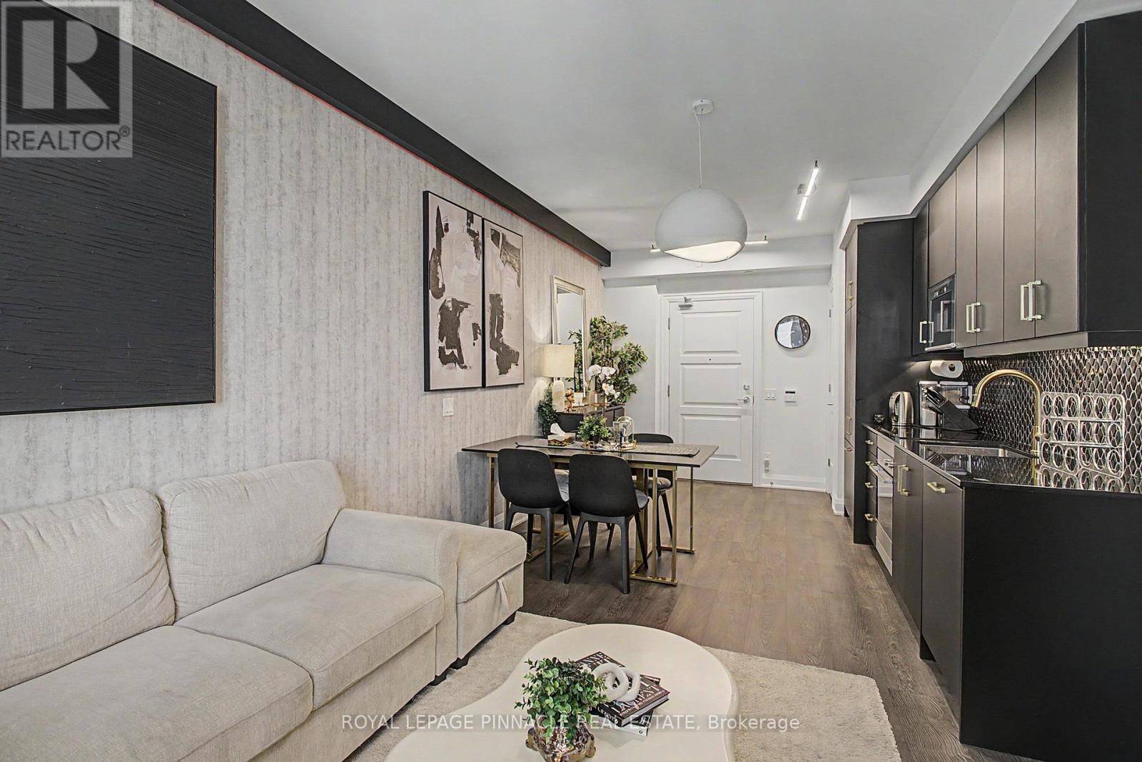 3202 - 36 Elm Drive W Property Photo 9