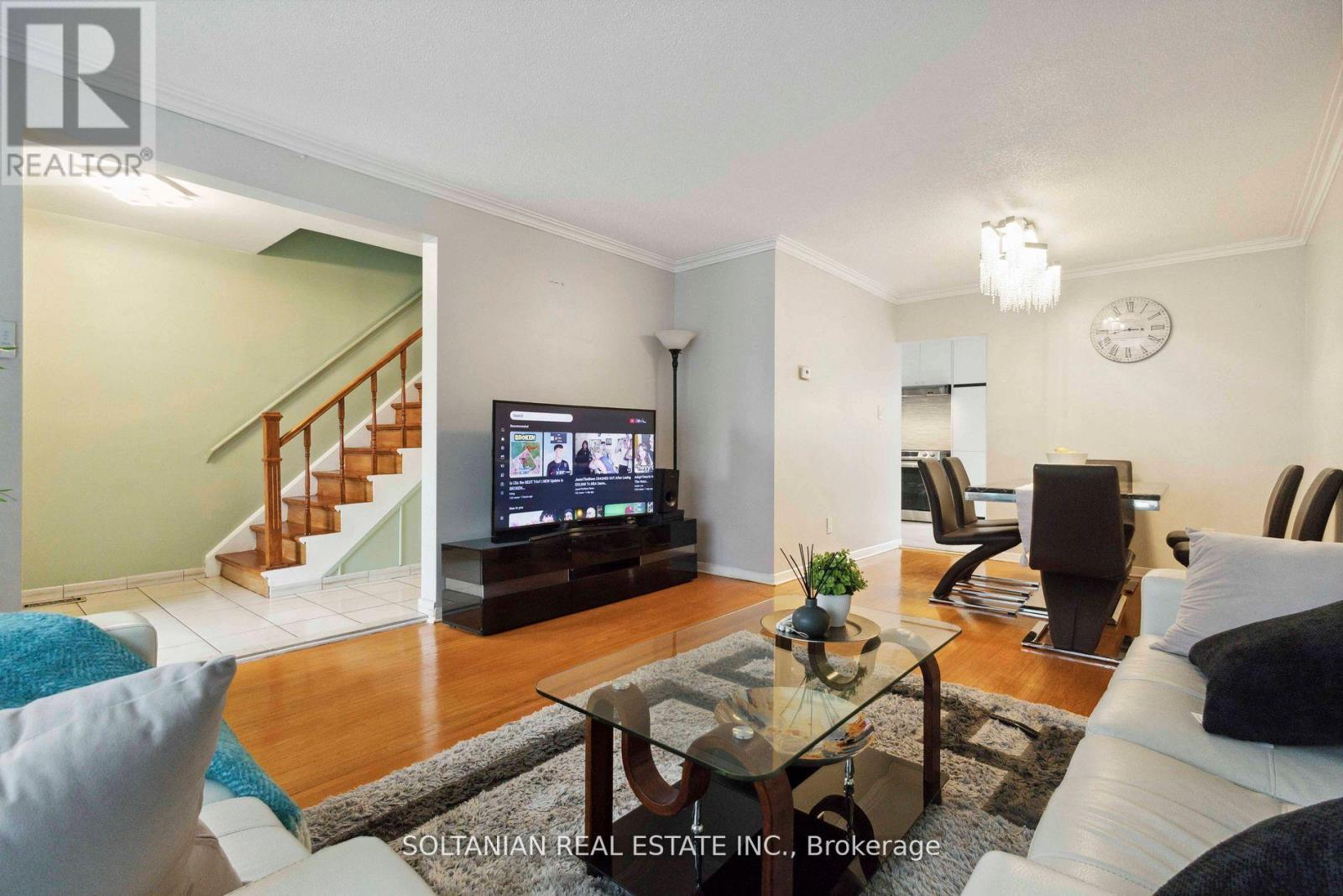 102 Elnathan Crescent Property Photo 7