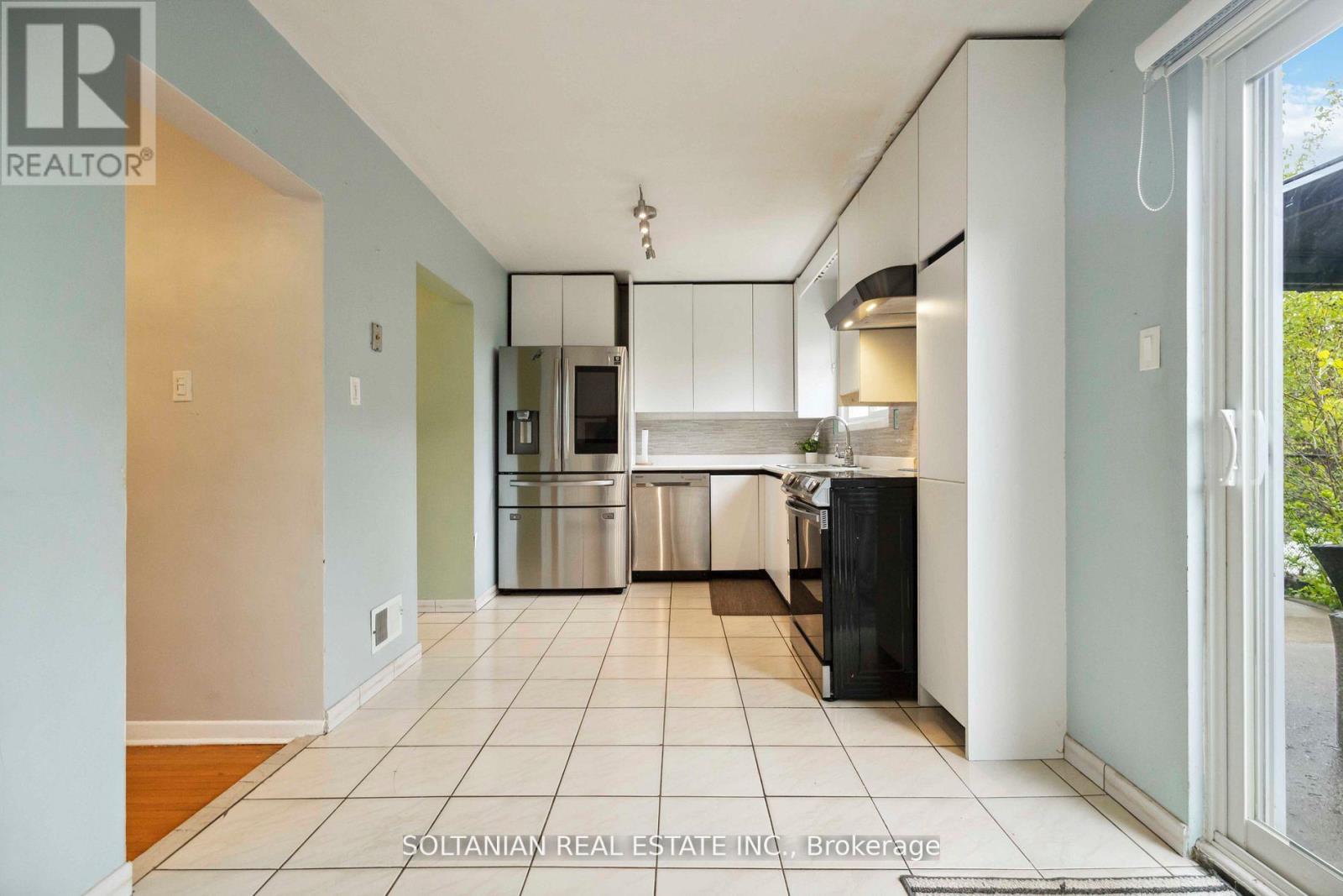 102 Elnathan Crescent Property Photo 13