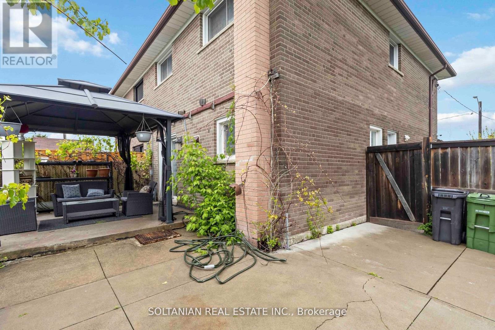102 Elnathan Crescent Property Photo 30