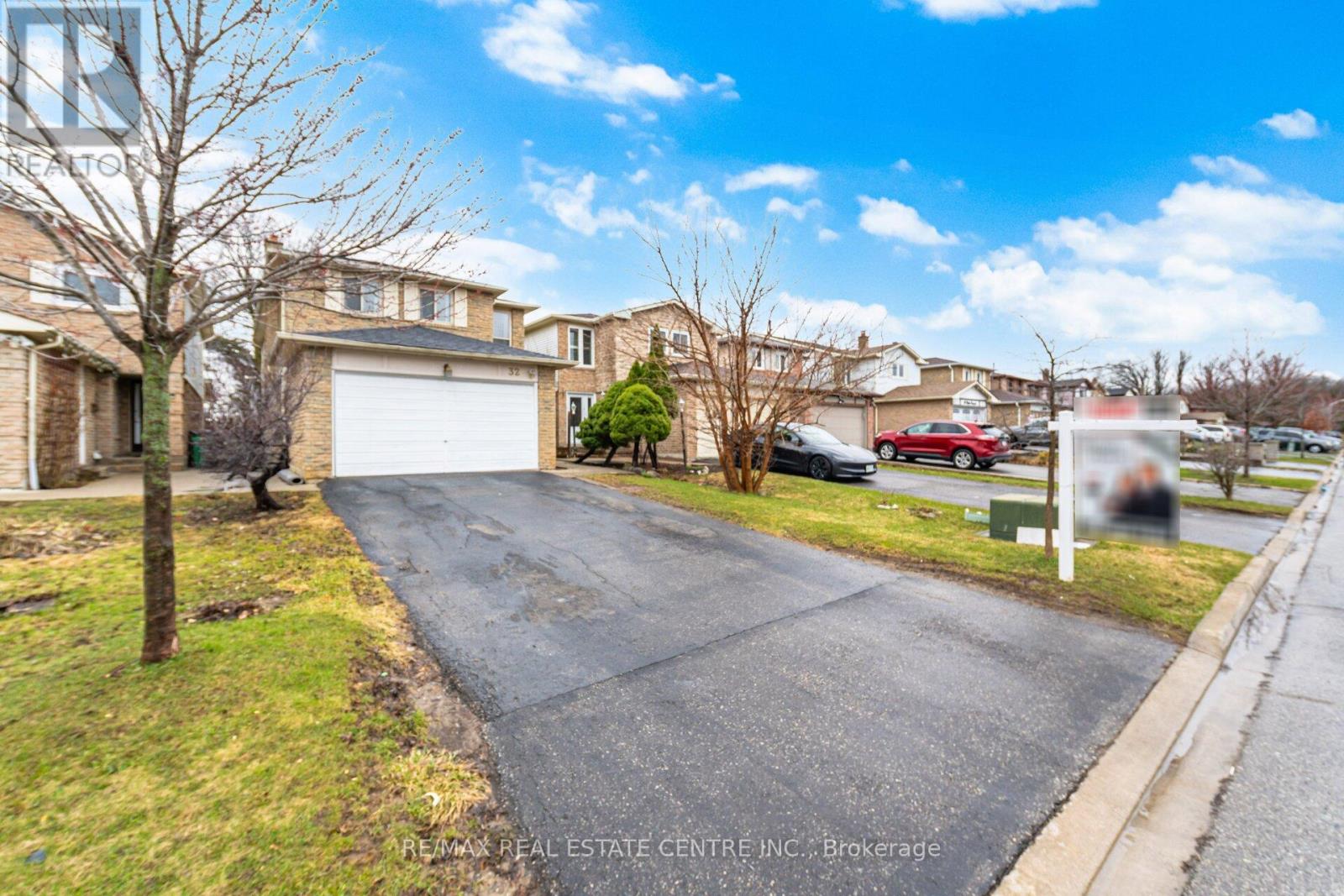 32 Dafoe Crescent Property Photo 3