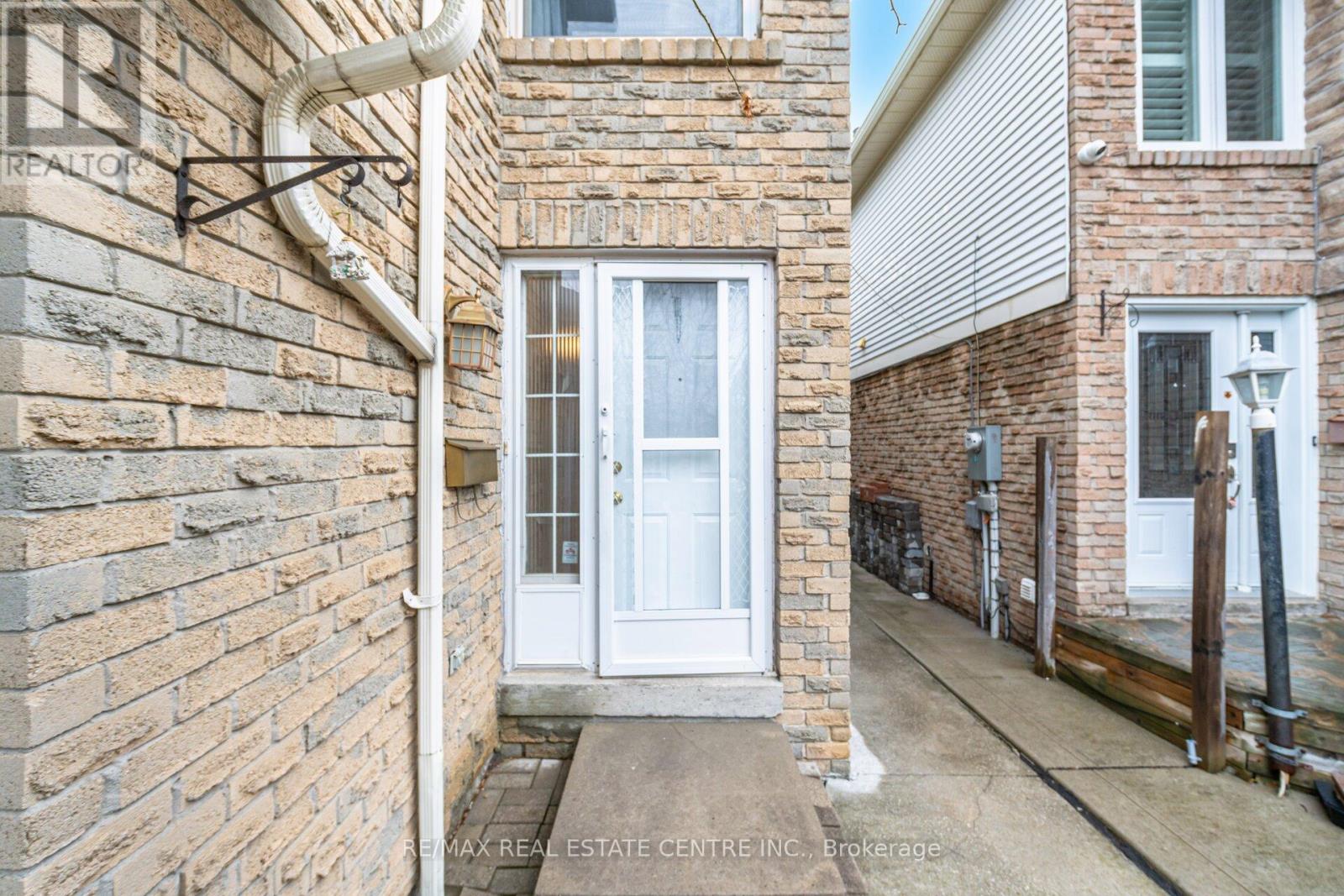 32 Dafoe Crescent Property Photo 5