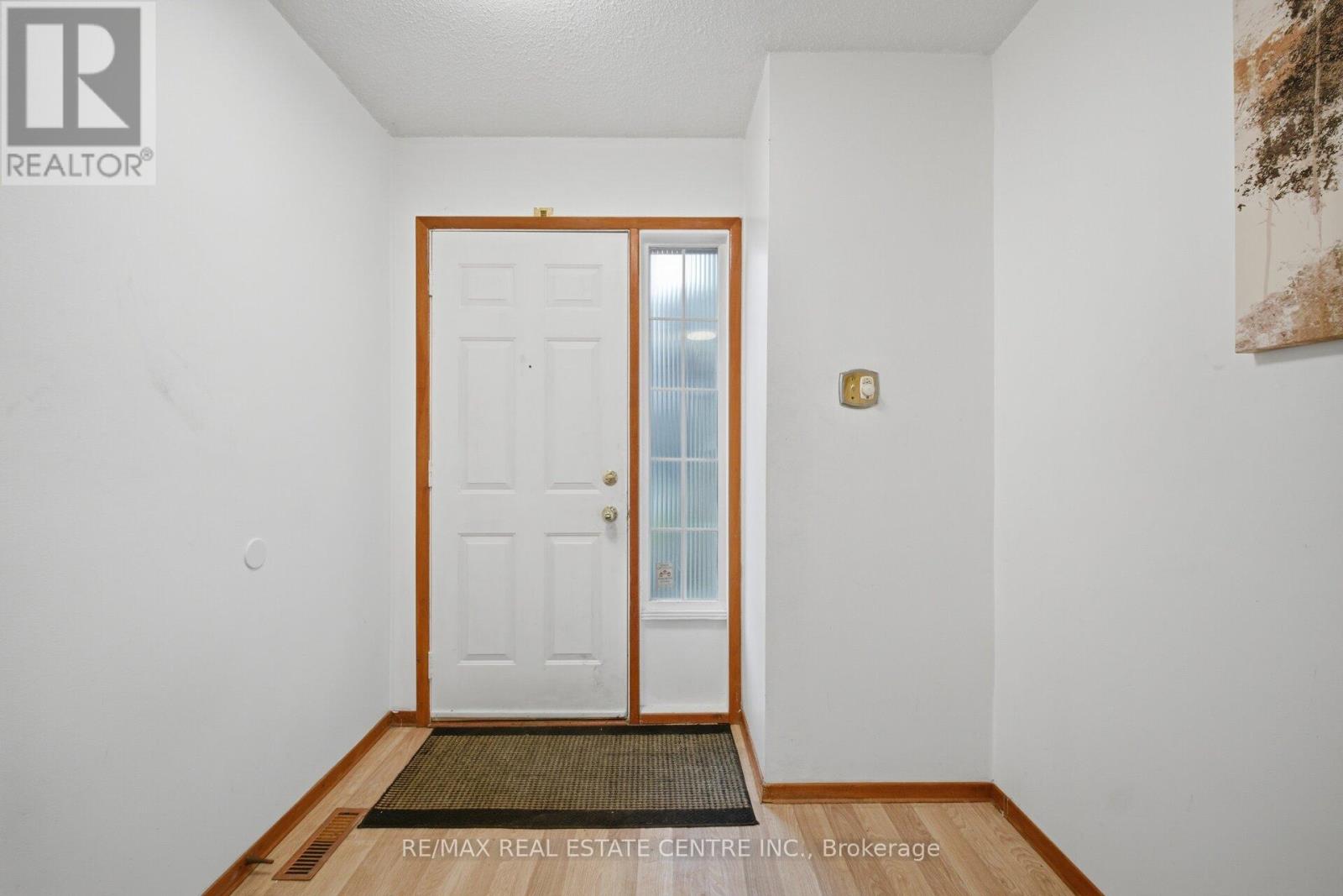 32 Dafoe Crescent Property Photo 6