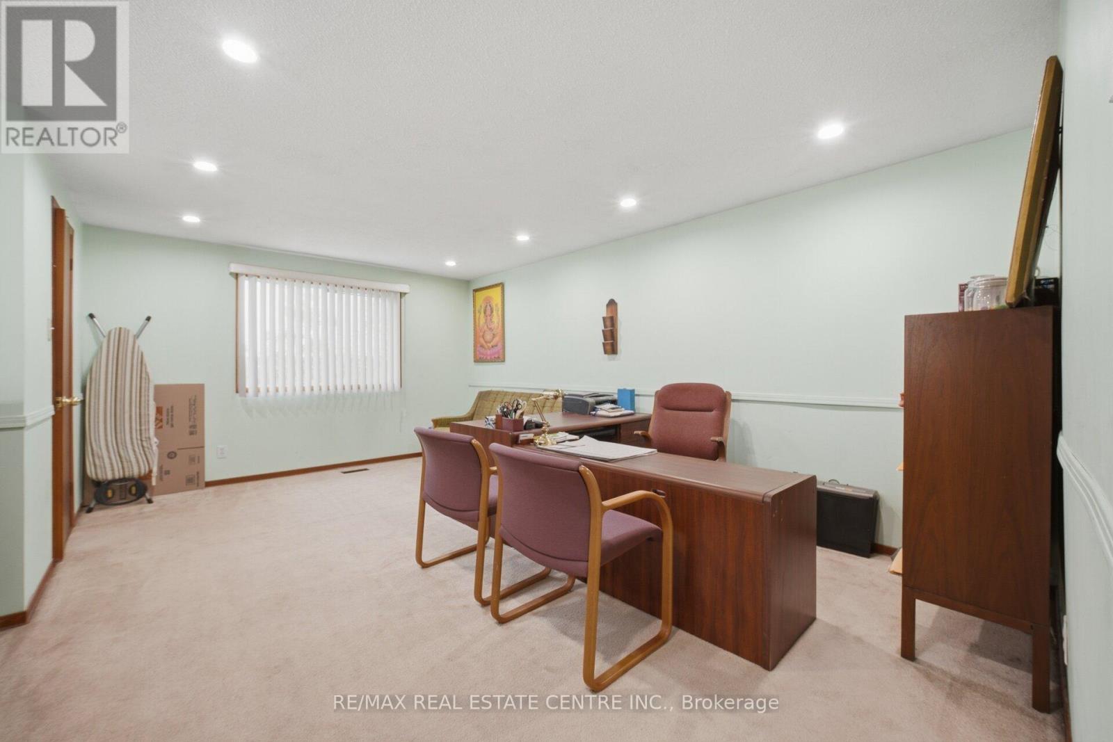 32 Dafoe Crescent Property Photo 21