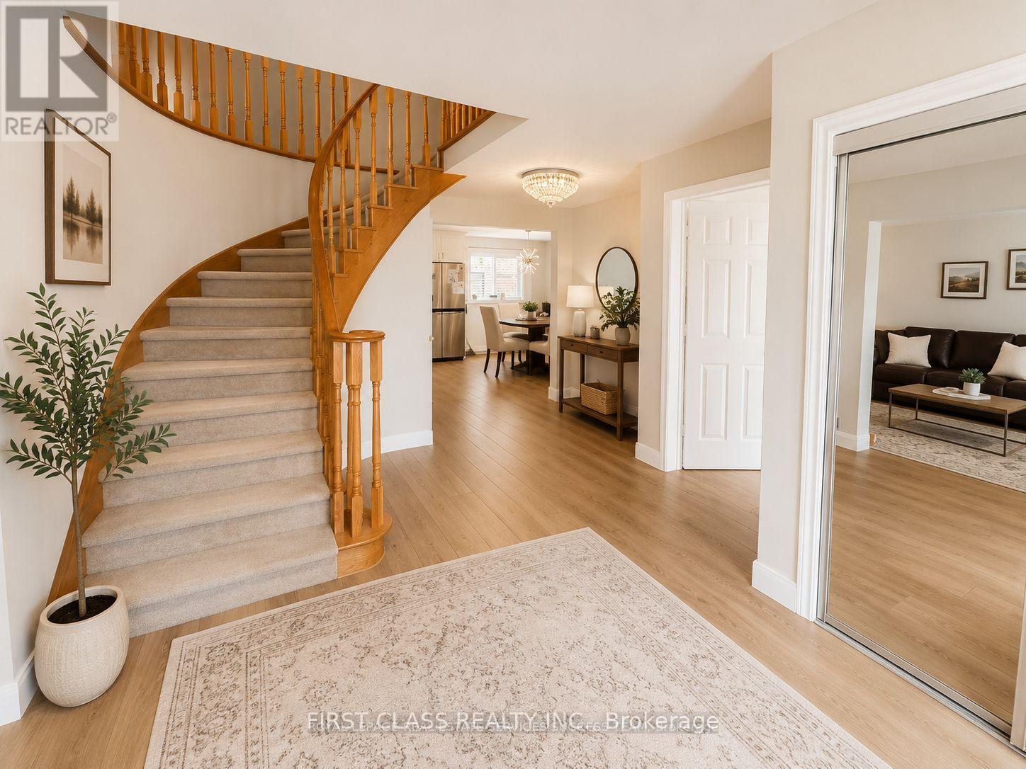 2360 Credit Valley Road Property Photo 2