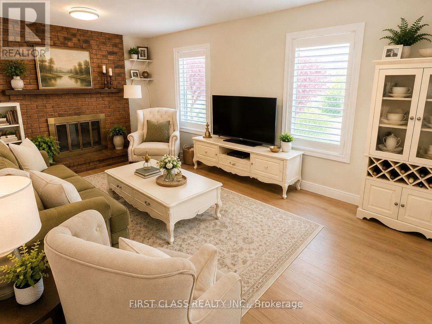 2360 Credit Valley Road Property Photo 7