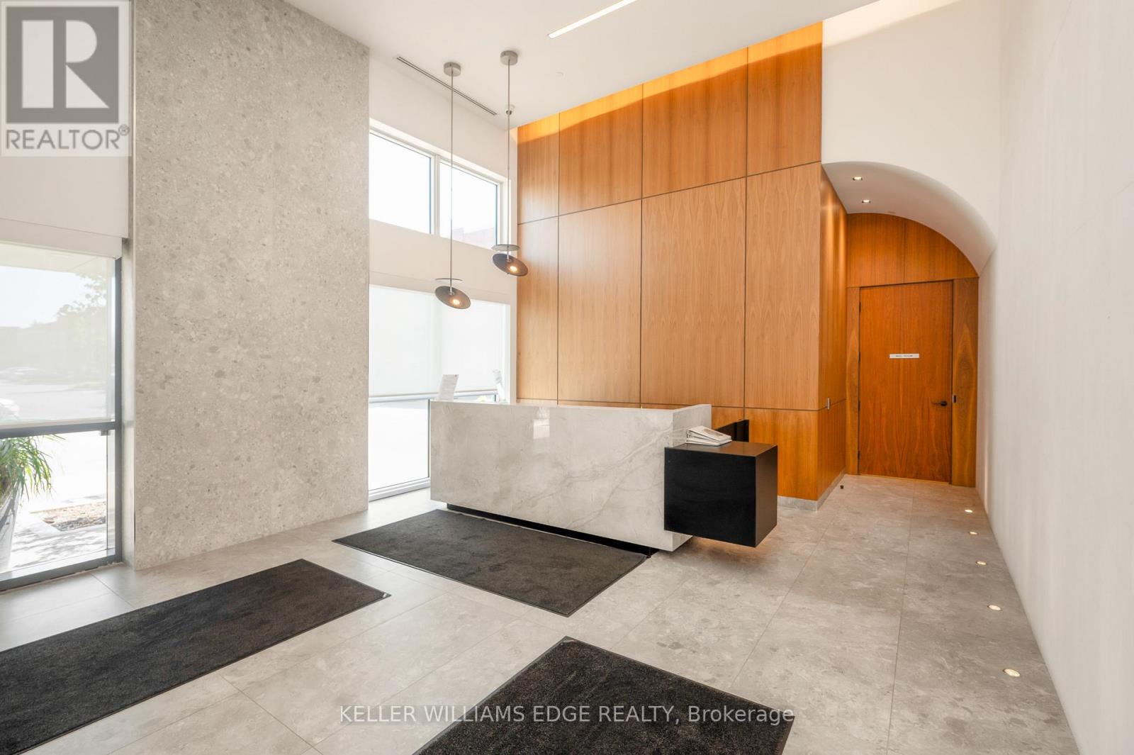 305 - 509 Dundas Street W Property Photo 9