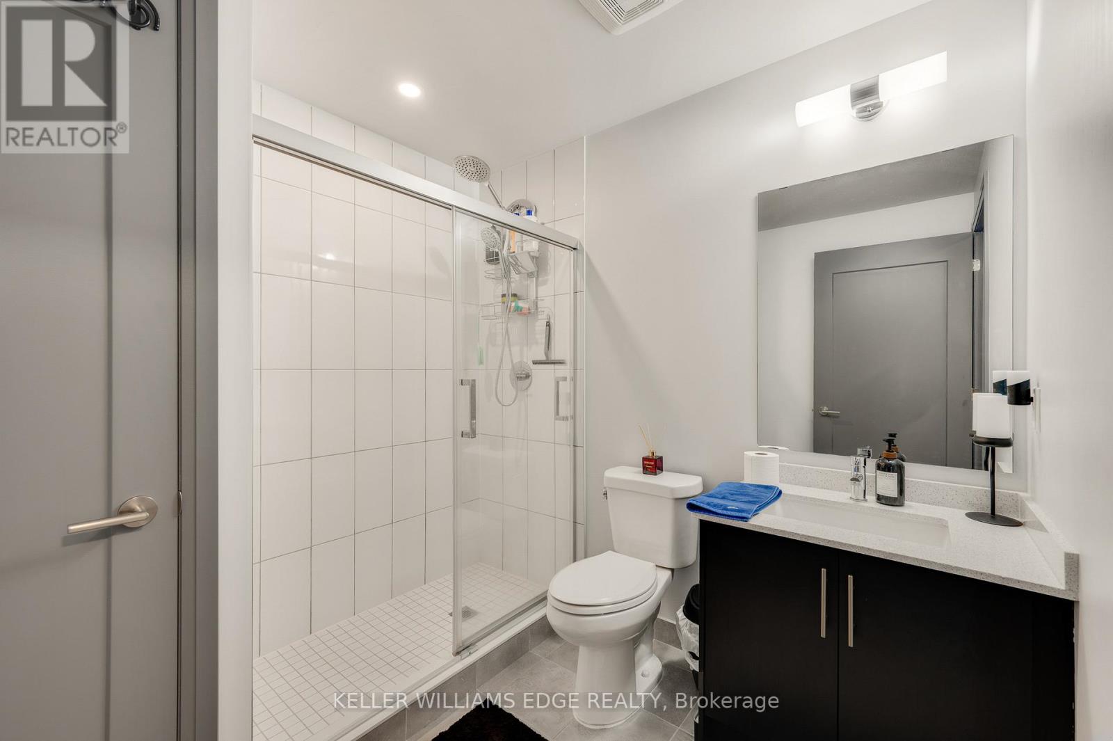 305 - 509 Dundas Street W Property Photo 16