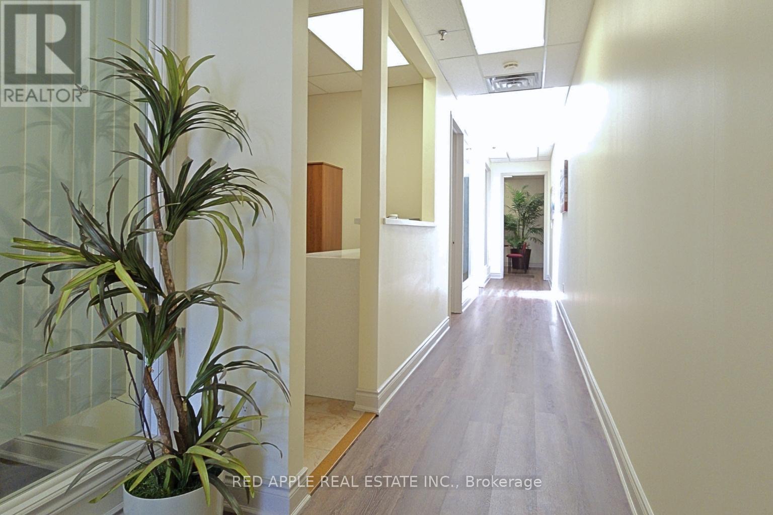 15 - 3045 Southcreek Road Property Photo 8