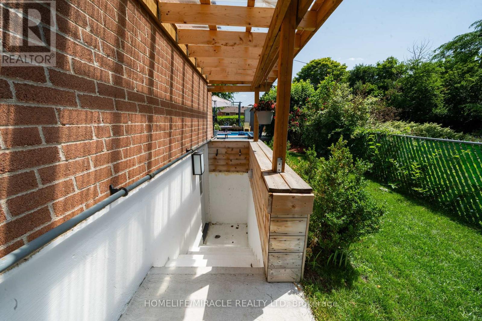 38 Ascot Avenue Property Photo 45
