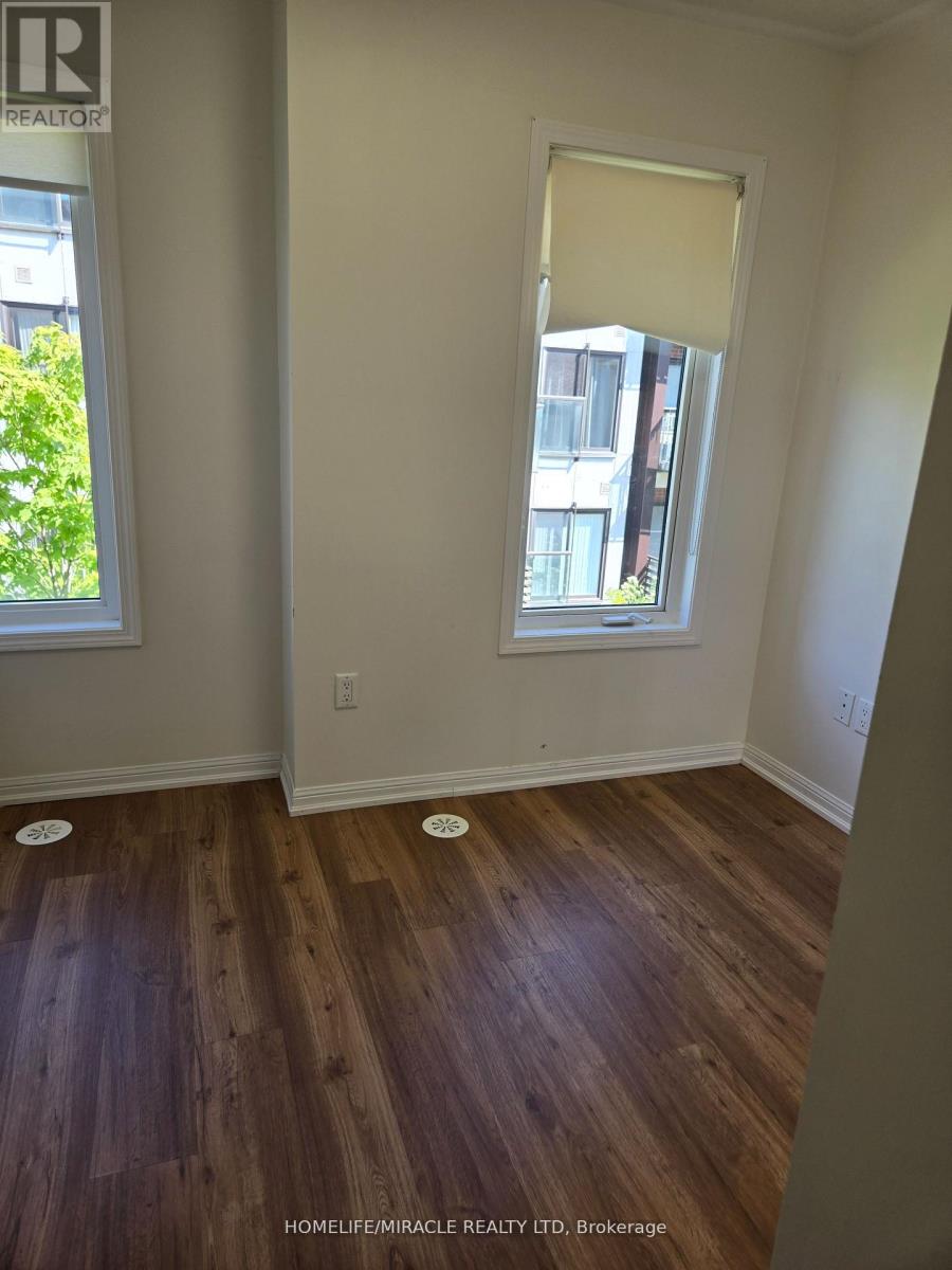 5 - 3120 Boxford Crescent Property Photo 17