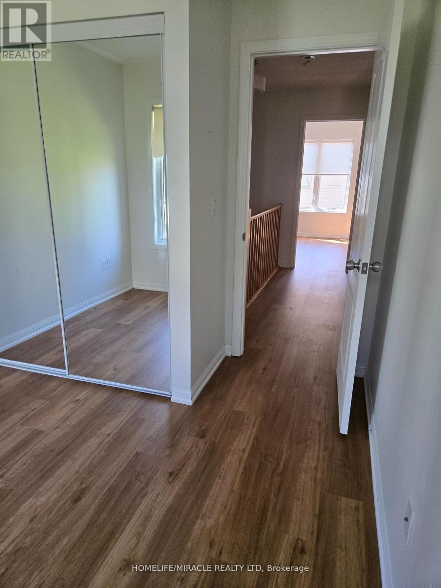 5 - 3120 Boxford Crescent Property Photo 25