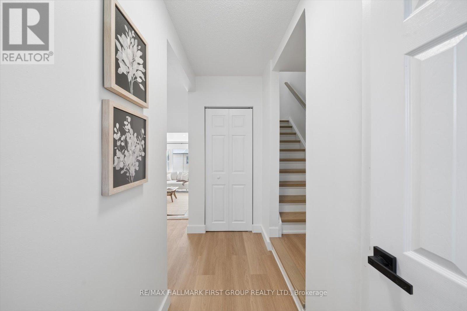 128 - 30 Venetian Crescent Property Photo 2
