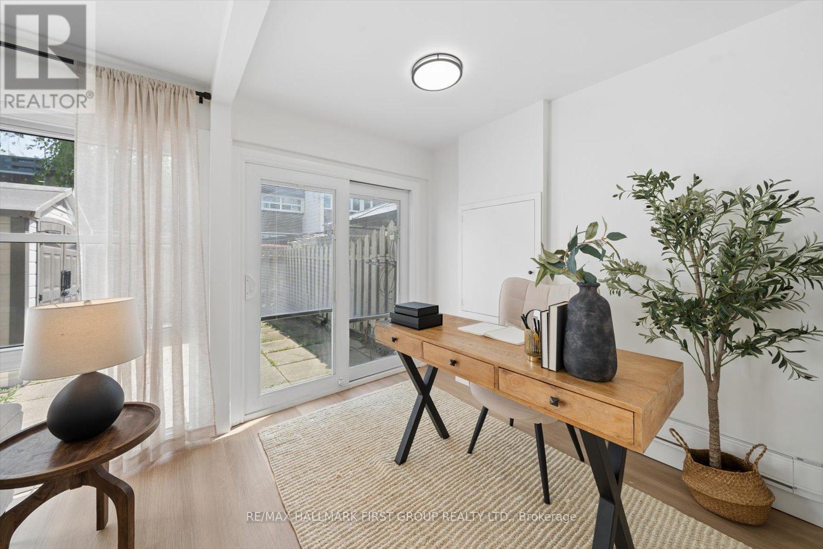 128 - 30 Venetian Crescent Property Photo 6