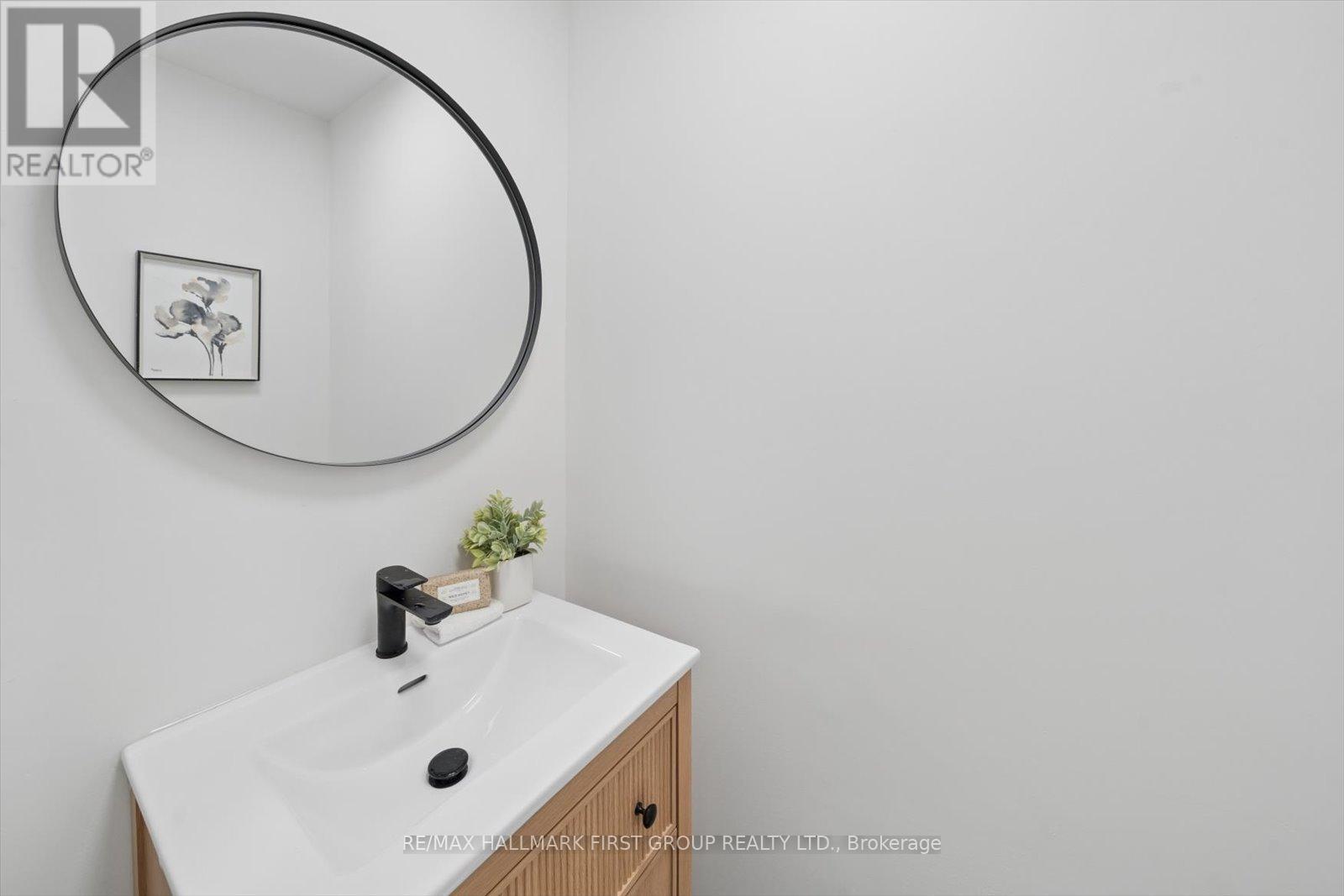 128 - 30 Venetian Crescent Property Photo 12