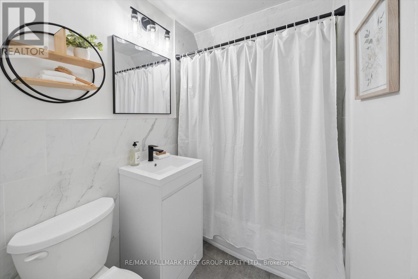 128 - 30 Venetian Crescent Property Photo 18