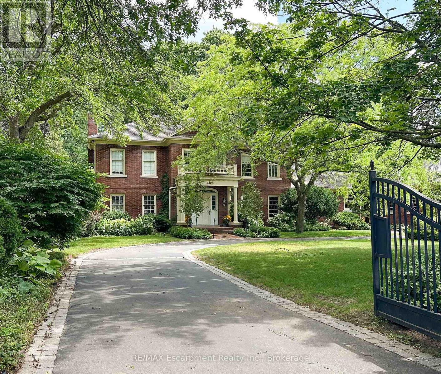 488 MACDONALD ROAD