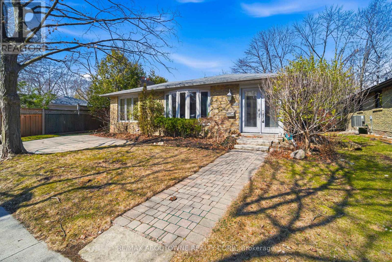 481 Anthony Drive Property Photo 2