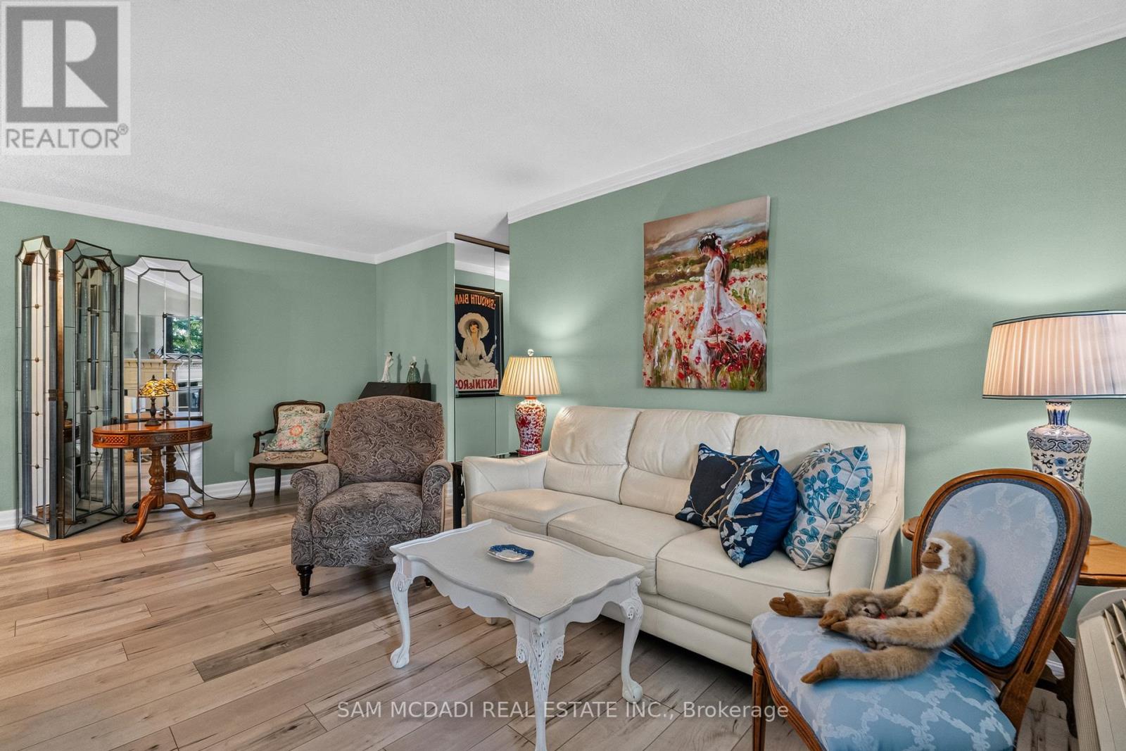 412 - 966 Inverhouse Drive Property Photo 3