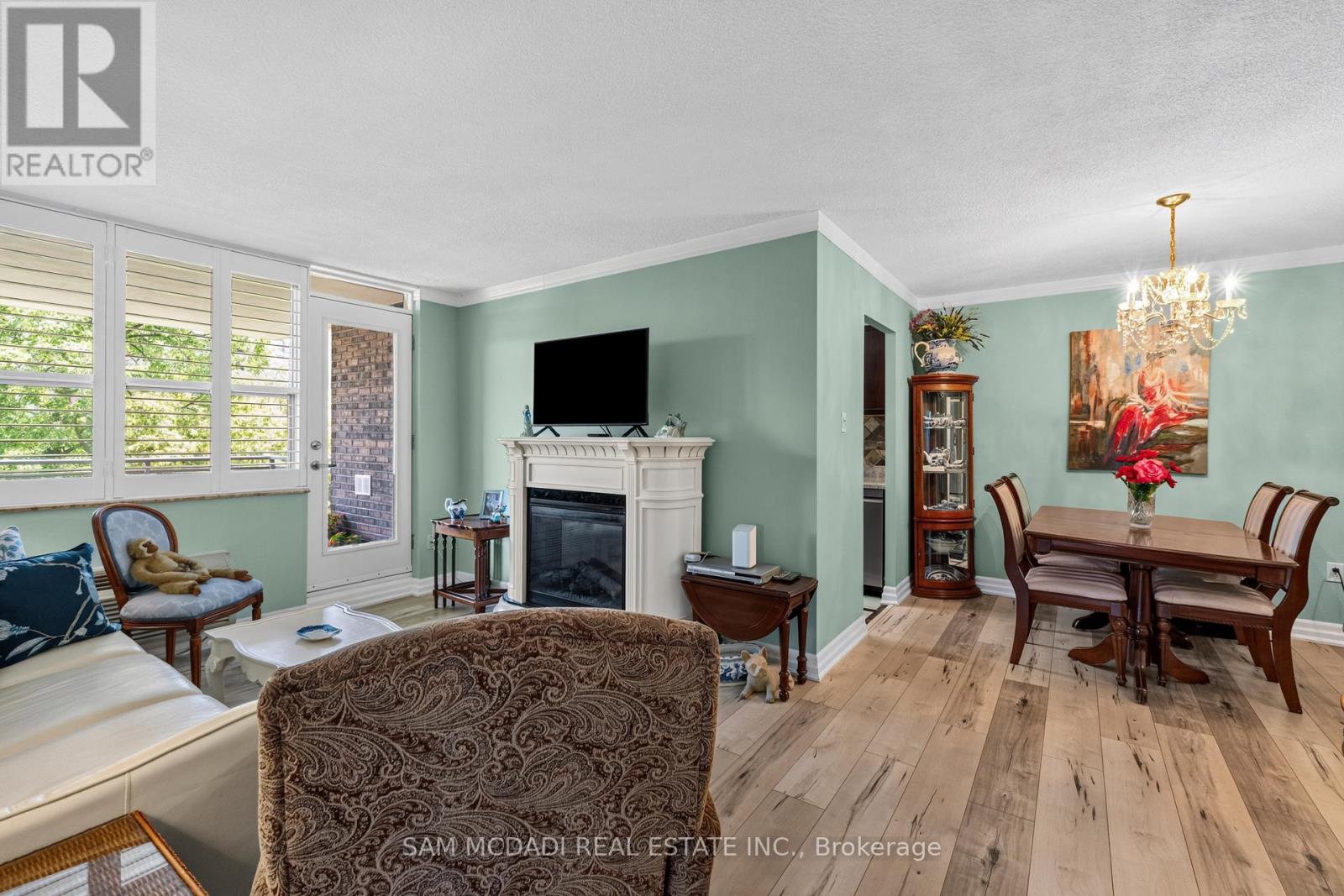412 - 966 Inverhouse Drive Property Photo 5