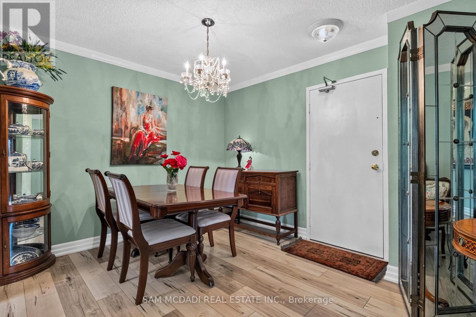 412 - 966 Inverhouse Drive Property Photo 6