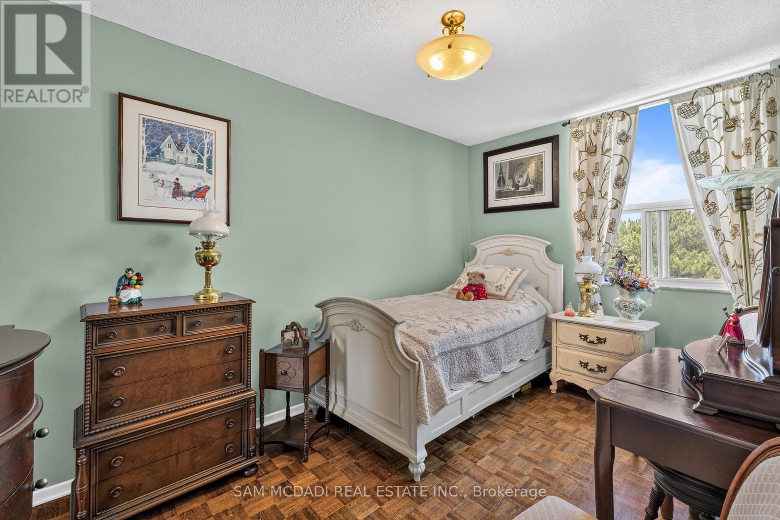 412 - 966 Inverhouse Drive Property Photo 16