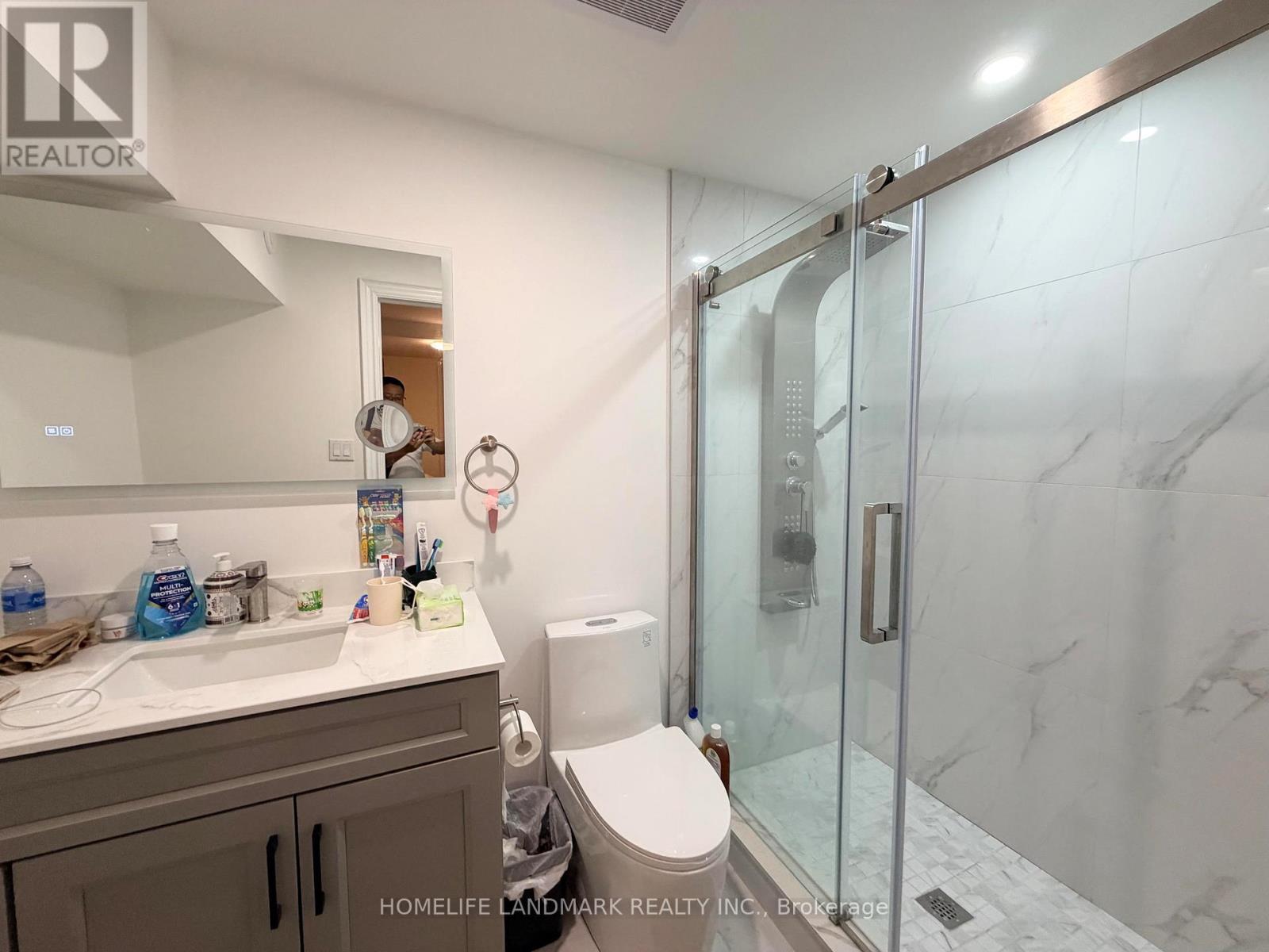 2587 Credit Valley Road Property Photo 4