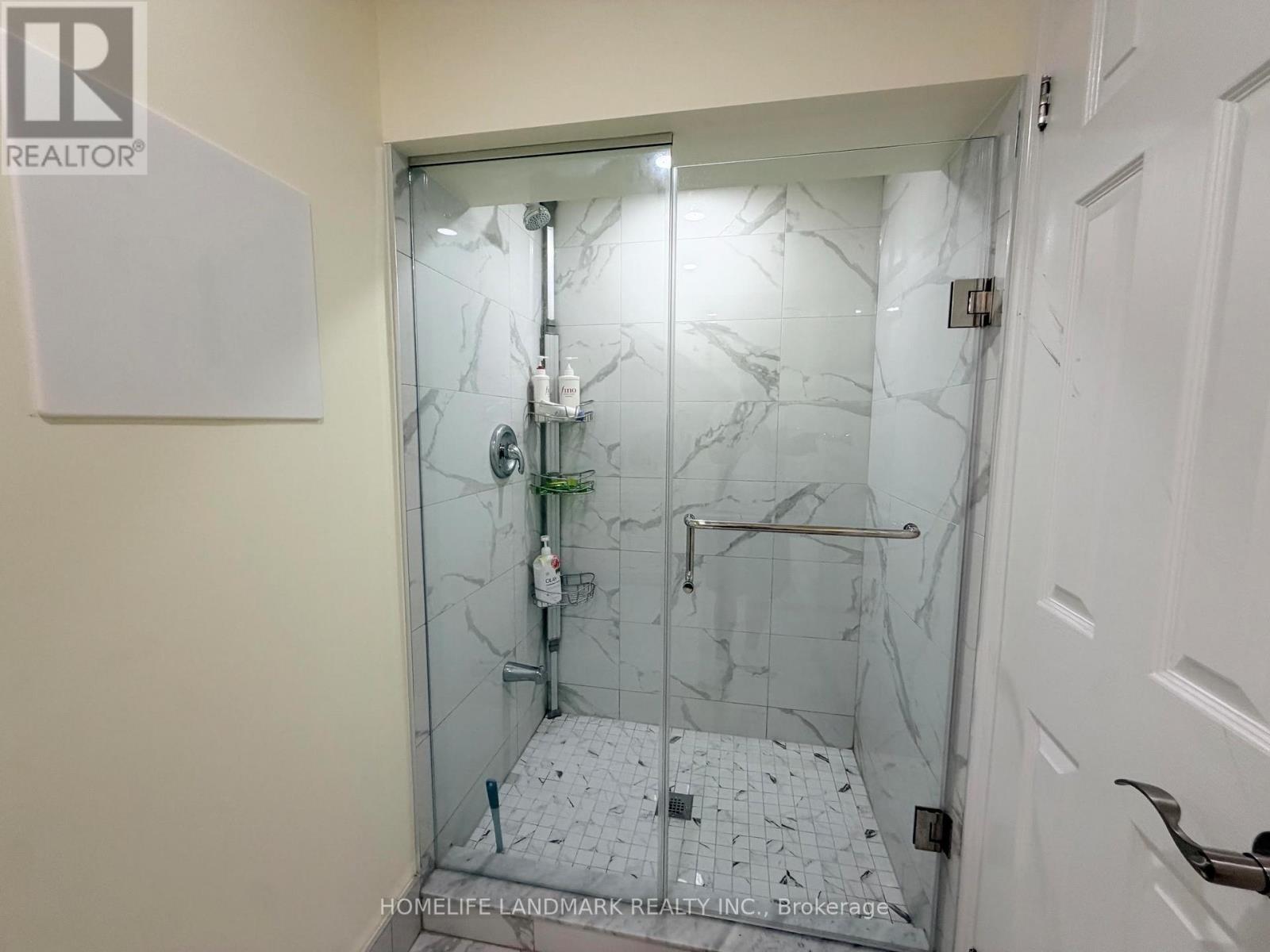 2587 Credit Valley Road Property Photo 8