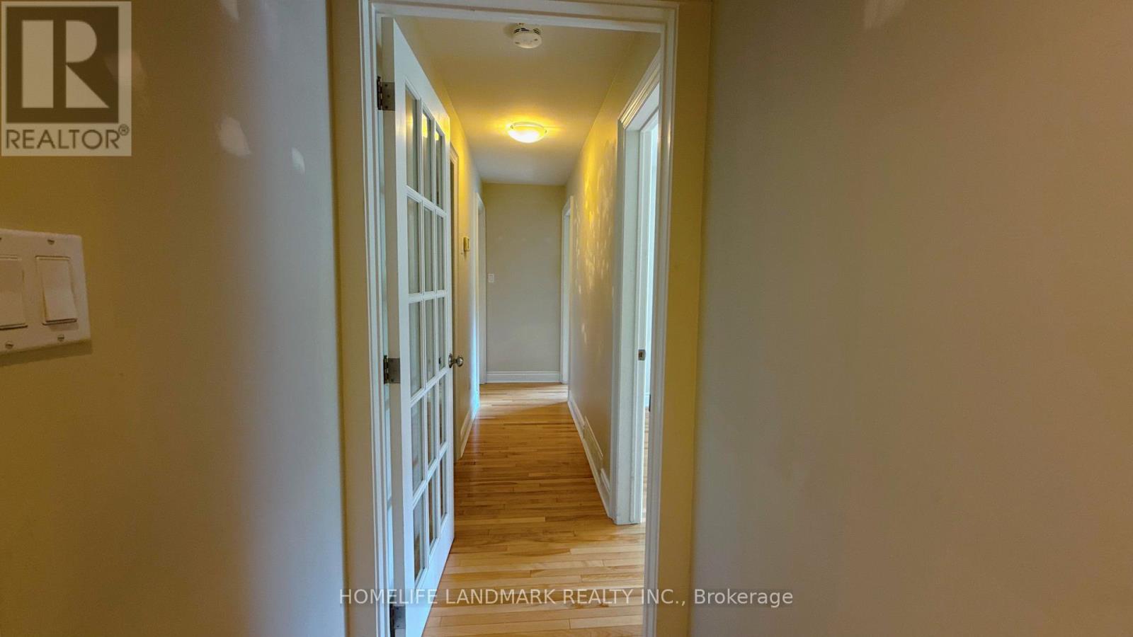 2062 Glenforest Crescent Property Photo 8
