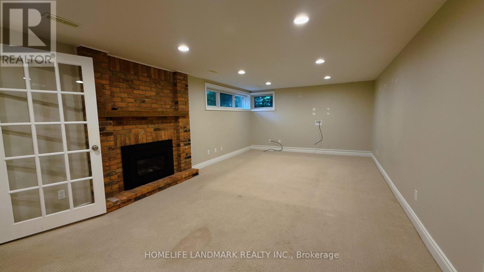 2062 Glenforest Crescent Property Photo 13
