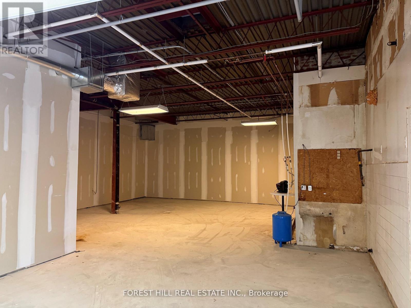 374 Evans Avenue Property Photo 8