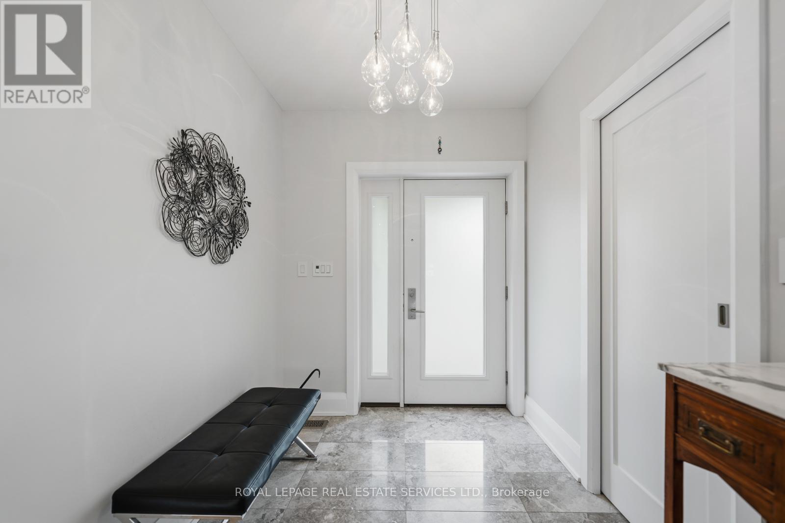 8 Firwood Crescent Property Photo 3
