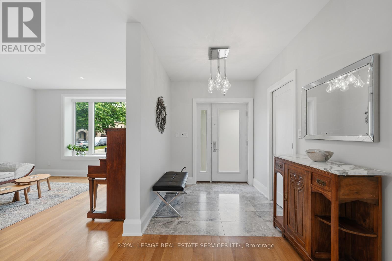 8 Firwood Crescent Property Photo 4