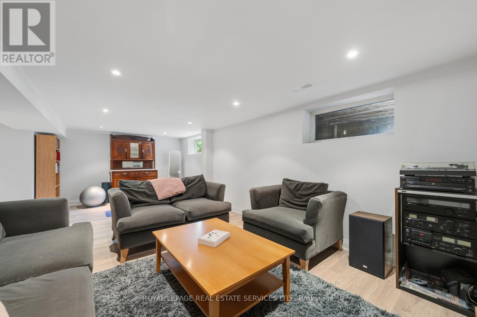 8 Firwood Crescent Property Photo 34