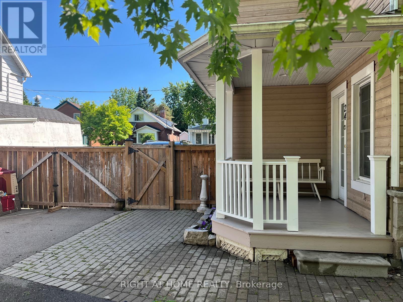 24 Mill Street N Property Photo 33