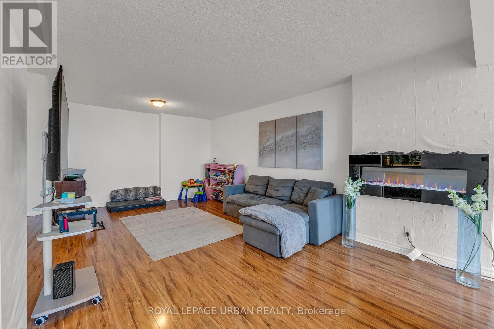1210 - 61 Markbrook Lane Property Photo 15